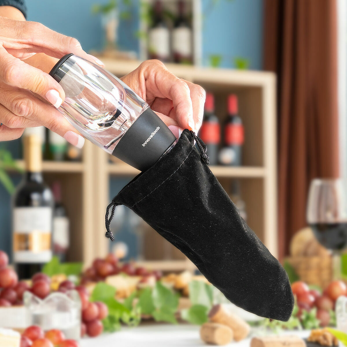 Aerator de vin cu filtru, suport și husă Wineir InnovaGoods